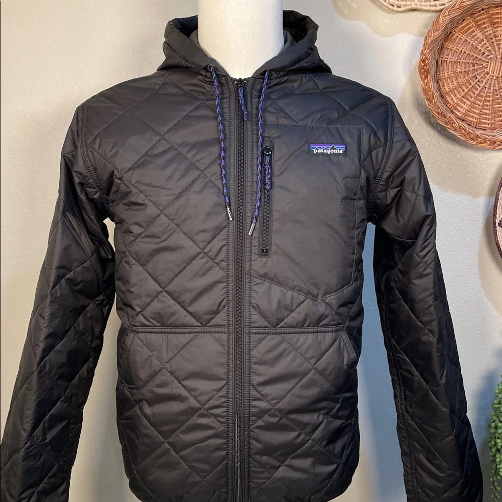 NWTs Patagonia Diamond Quilted Bomber Hoodie Jacket Coat Unisex Black Mens Small